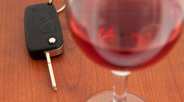 ¿Dos copas de vino dan positivo en la prueba de alcoholemia?