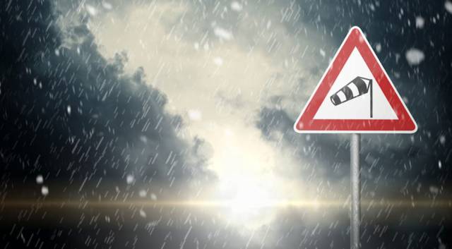 10 claves para conducir con viento (sobre todo si tienes un SUV)