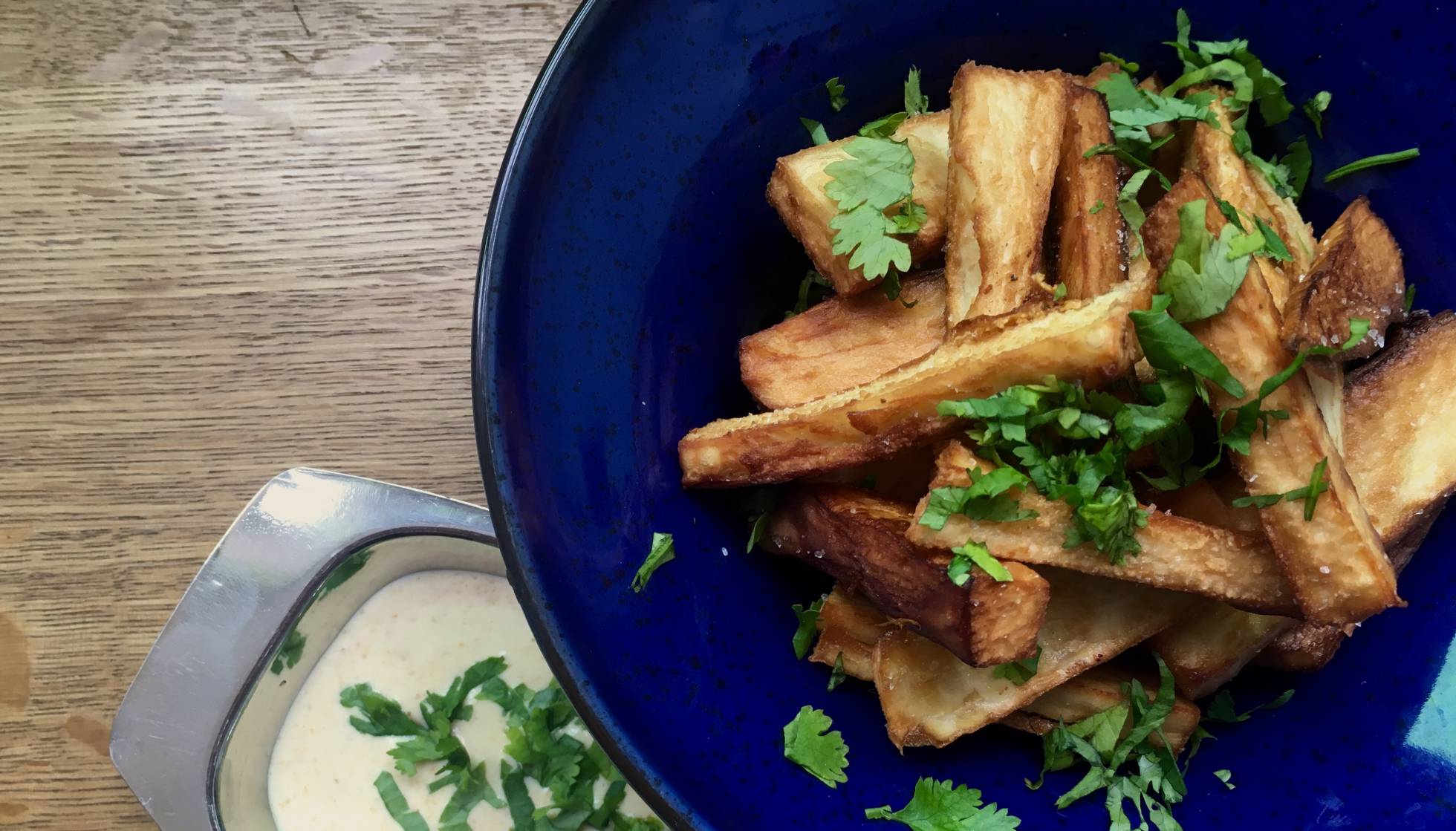 Yuca frita con mayonesa de ají y cilantro | Planeta Futuro ...