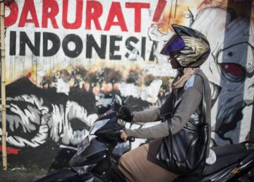Grafitis para denunciar la pobreza en Surabaya