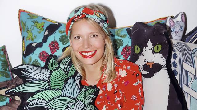 Lienzos de seda para Isabel II