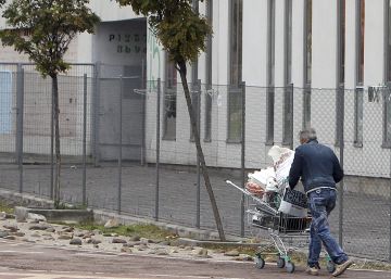 El edificio gestionado por la Fundaci&oacute;n Todo Ayuda ocupado en Parla.