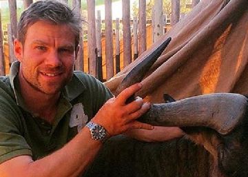 El veterinario ingl&eacute;s Jonathan Cranston se contagi&oacute; de tuberculosis por contacto con los &ntilde;us que estaba investigando en Sud&aacute;frica. 