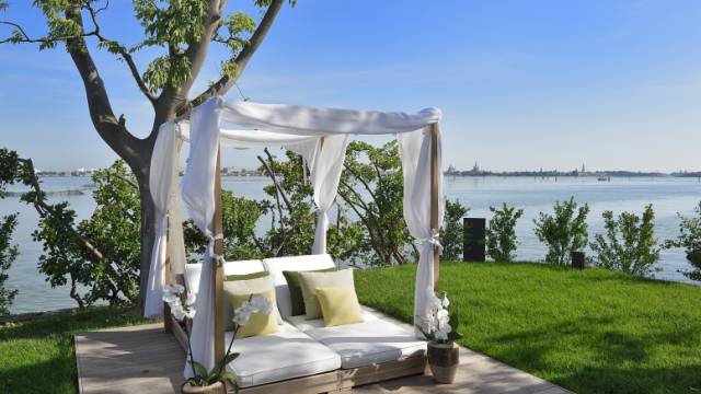 En barco hasta la suite: exigencias de un huésped exigente