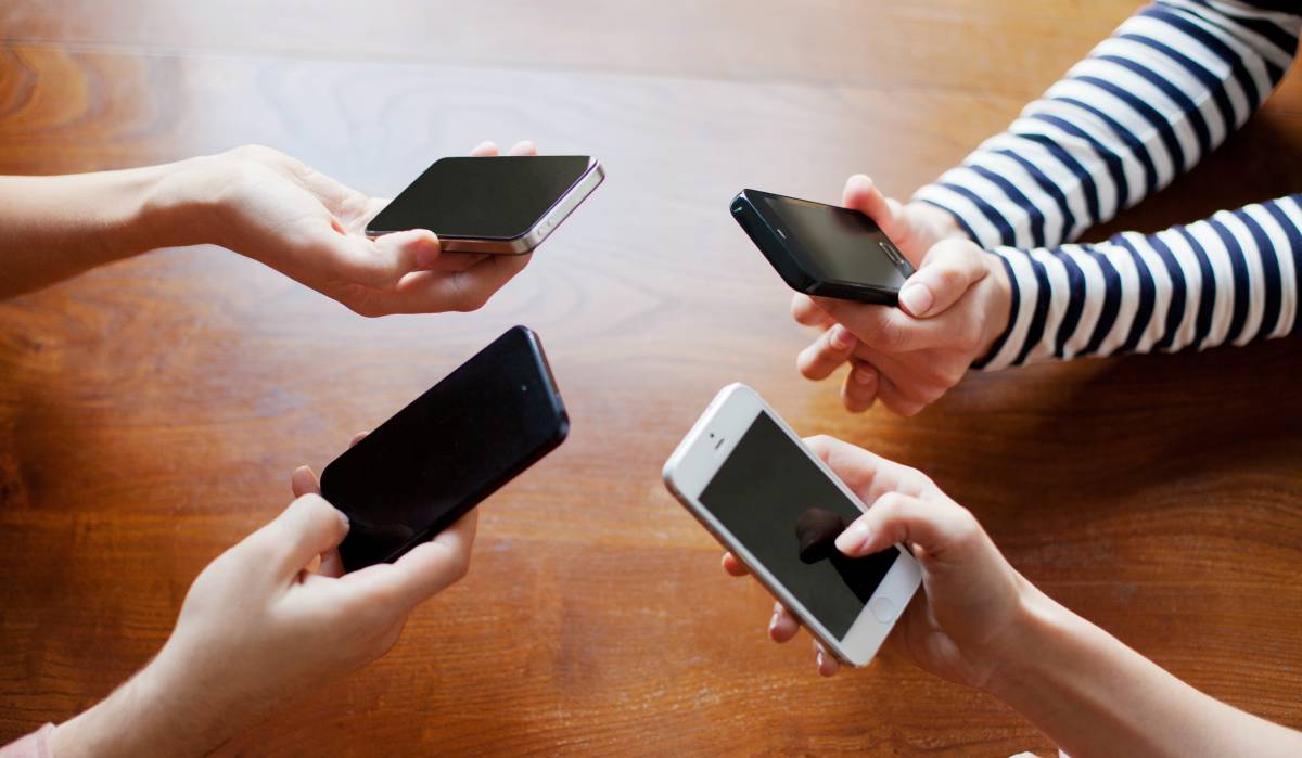 Por qué los grupos de WhatsApp del ‘cole’ son una pésima idea