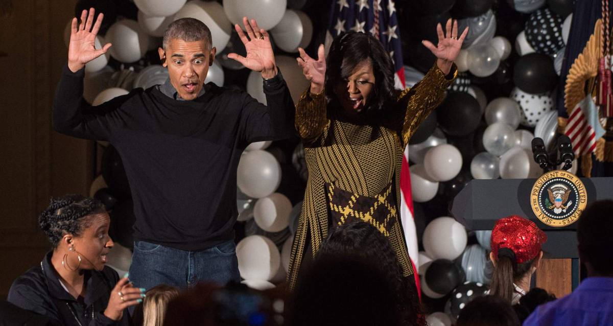 Barack y Michelle Obama bailan al ritmo de Thriller, en la fiesta de Halloween en la Casa Blanca.