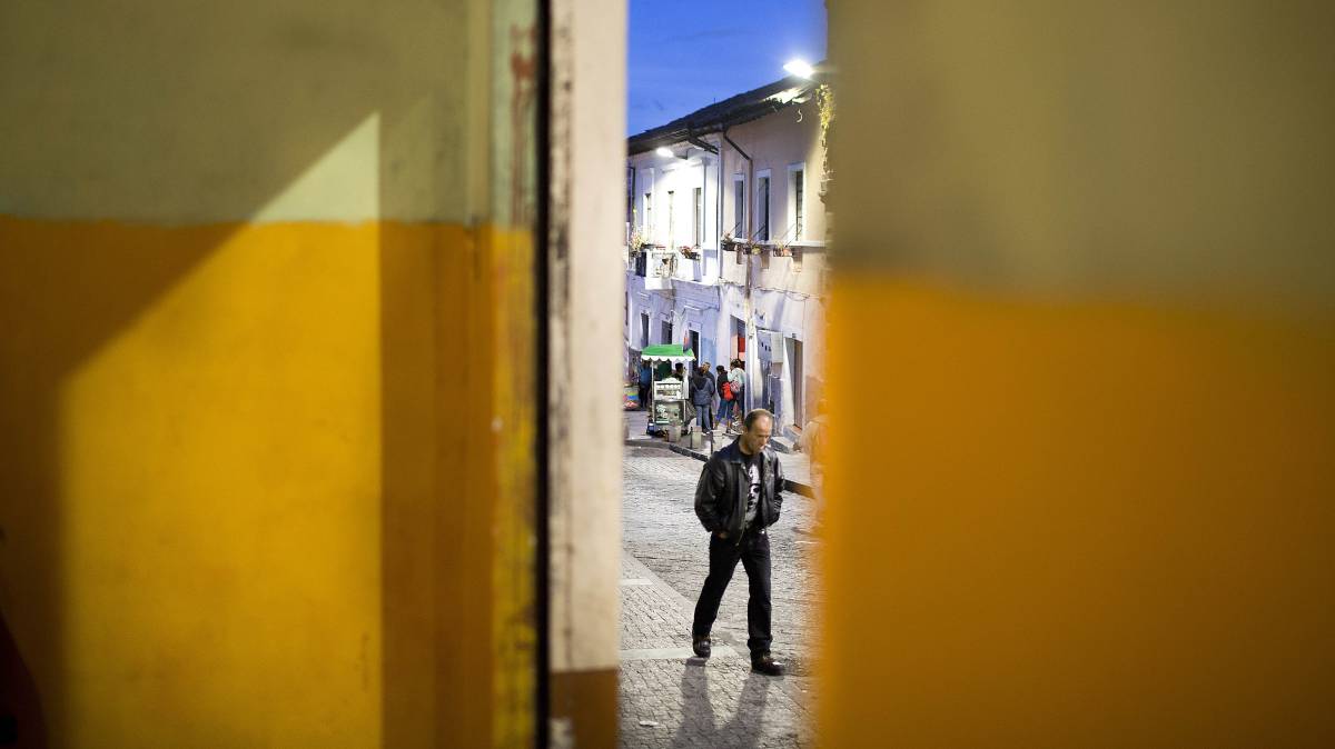 Calle del barrio de San Roque, en Quito.