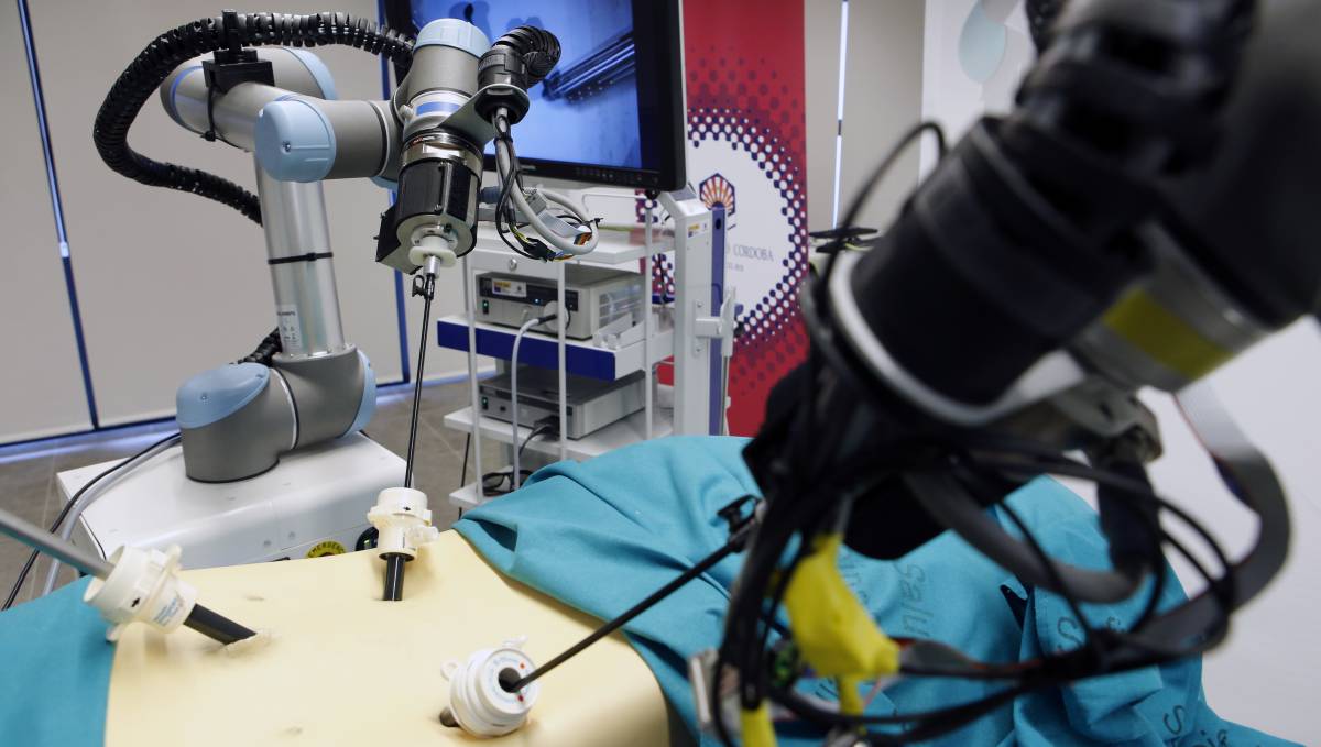 Conoce al ‘supercirujano’ de las manos de acero