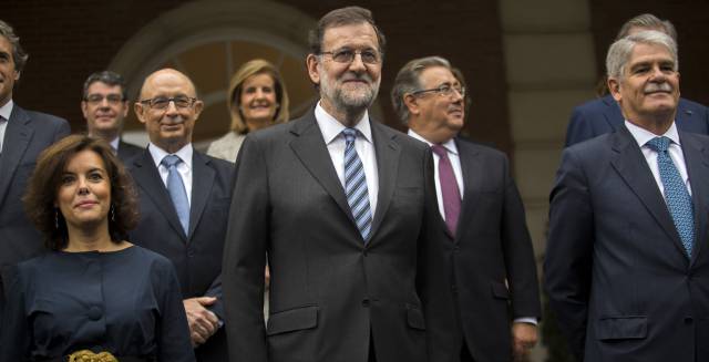 Mariano Rajoy, con los ministros de su Gobierno.