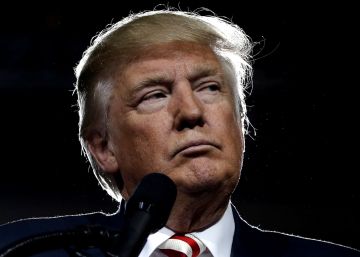 Donald Trump durante un acto de campa&ntilde;a en Prescott Valley, Arizona.