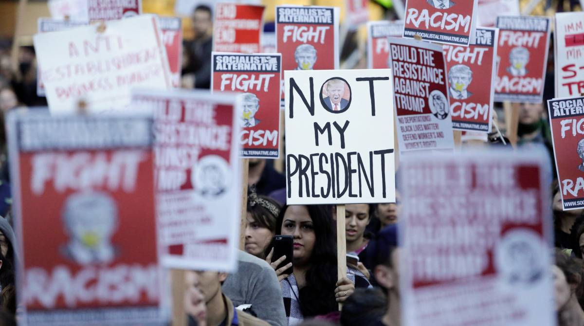 Protesta por el triunfo de Donald Trump en Seattle, Washington.