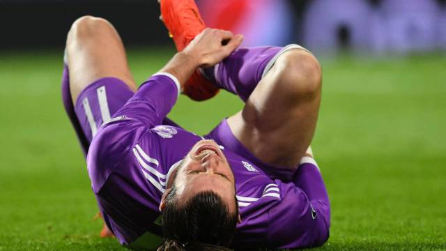 Gareth Bale to undergo surgery and faces up to three months out