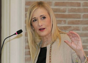 Cifuentes dice que su política fiscal financia servicios básicos
 en Andalucía