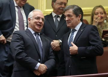 El PSOE opta por castigos moderados a los diputados díscolos