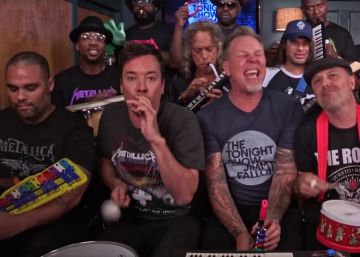 Metallica interpreta 'Enter Sandman' con instrumentos de juguete