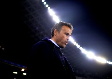 Football Soccer - Real Sociedad v Barcelona - Spanish Liga Santander - Anoeta, San Sebastian, Spain - 27112016 Barcelona coach Luis Enrique reacts. REUTERSVincent West
