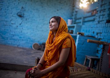 Nagma es una superviviente de la polio. Ella pudo ser operada, continuar sus estudios y trabajar.