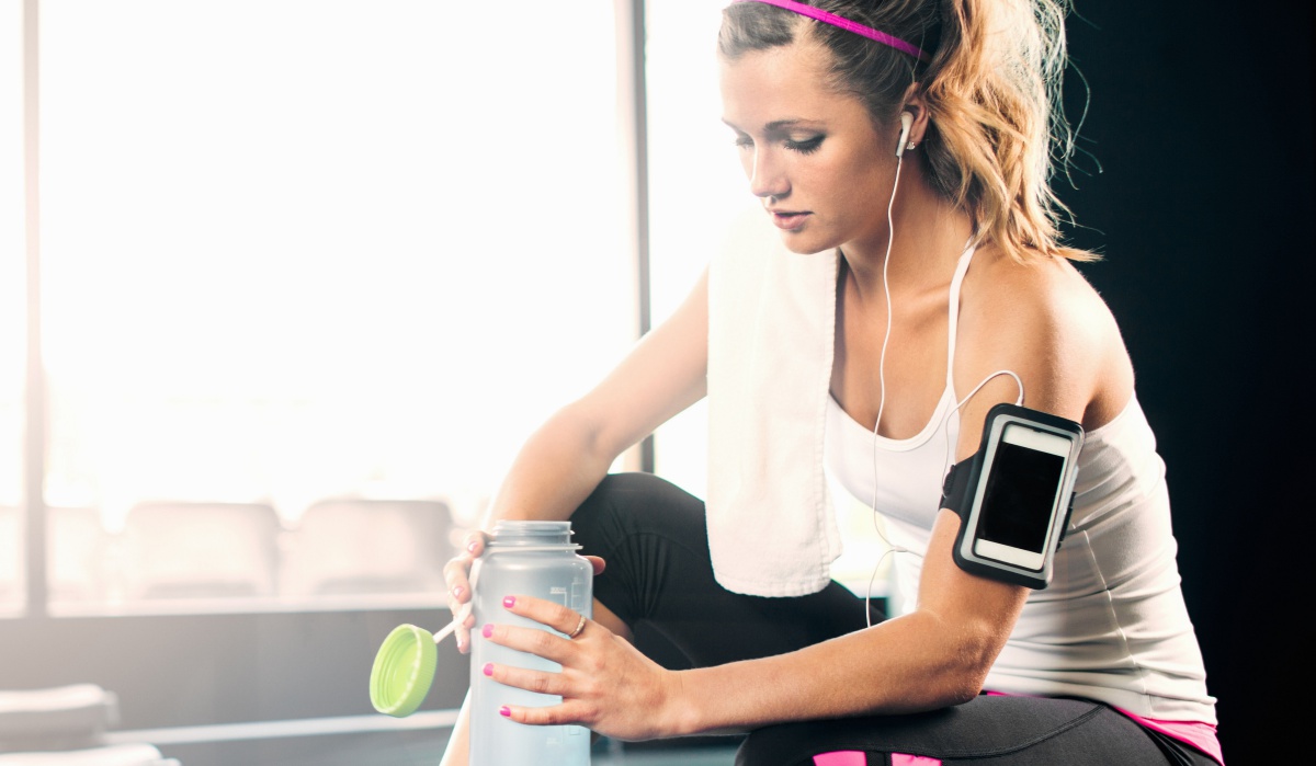 Esto es lo que le pasa a su cuerpo cuando toma una bebida energética