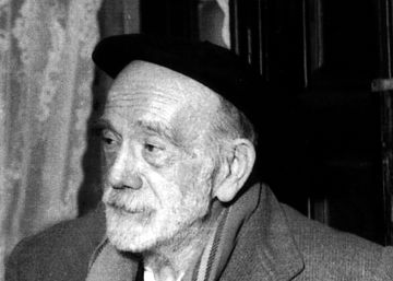 Imagen de P&iacute;o Baroja en su casa. 