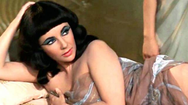 De cómo Cleopatra inventó el primer vibrador de la historia