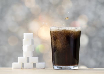 Por qué es una buena idea que el Gobierno grave las bebidas azucaradas