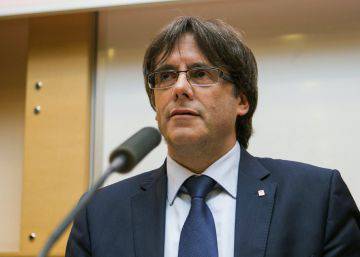 Puigdemont defiende a los Mossos de los ataques de la CUP