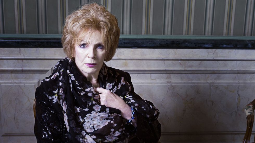 Edna O’Brien: “Ahora lo ‘cool’ es hacer desaparecer las emociones”