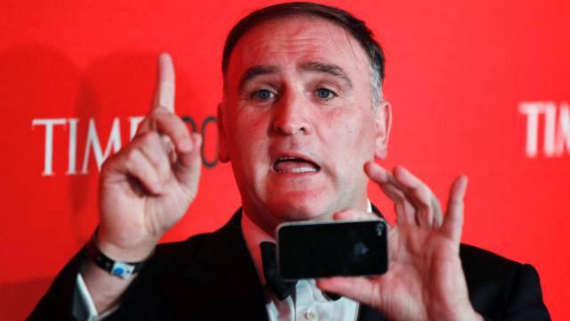 José Andrés llega a la gala de la revista 'Time'.