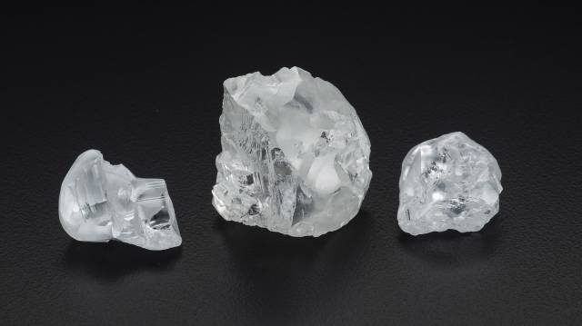 Una muestra de las esquirlas de un diamante.