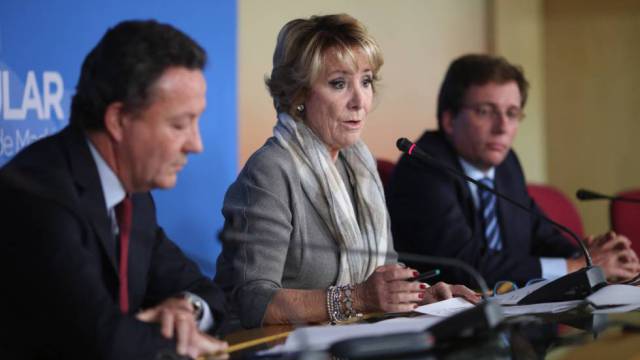 Aguirre hace público el fallo judicial que anula la comisión de investigación.