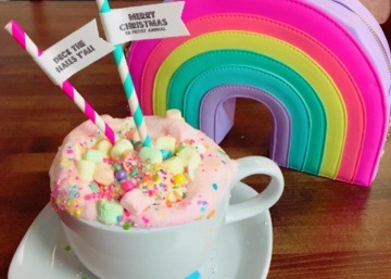 Si creía que el chocolate con churros era una bomba, es que no ha visto el chocolate caliente de unicornio