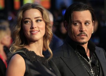 Amber Heard y Johnny Depp en diciembre de 2015. 