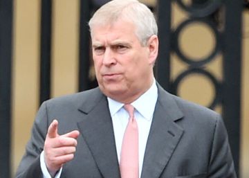 Andr&eacute;s de Inglaterra, con sus hijas Eugenia y Beatriz.