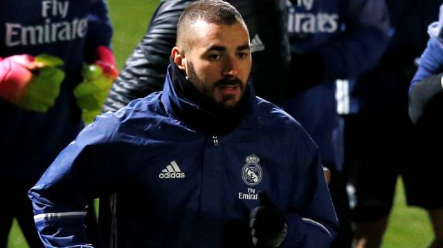 Benzema, en un entrenamiento en Yokohama (Japón).