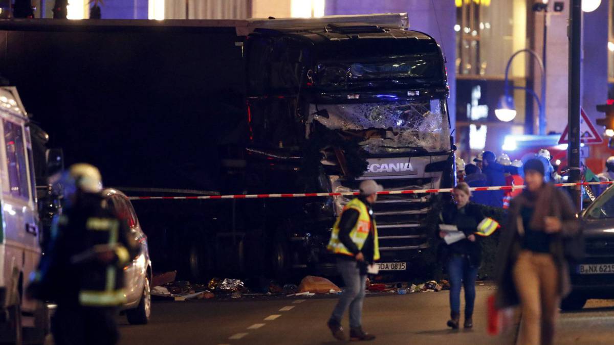 El camión implicado en el accidente, en Berlin (Alemania).