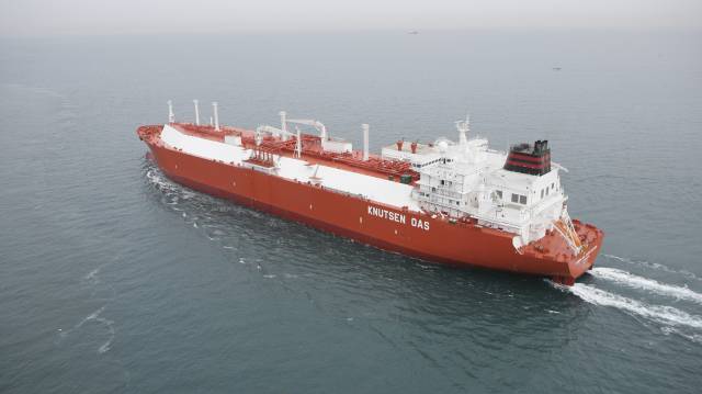 El metanero 'Ribera del Duero Knutsen', de Gas Natural Fenosa.