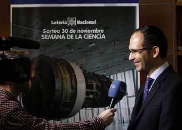 El director de la FECYT, Jos&eacute; Ignacio Fern&aacute;ndez Vera, en un acto de la Loter&iacute;a en 2013.