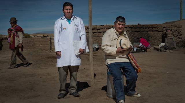 Tradición y ciencia conviven en el altiplano boliviano
