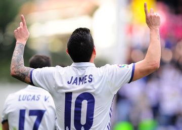 Real Madrid's Colombian midfielder James Rodriguez celebrates after scoring their team's third goal during the Spanish league football match SD Eibar vs Real Madrid CF at the Ipurua stadium in Eibar on March 4, 2017.  AFP PHOTO  ANDER GILLENEA