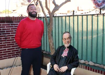 Fernando Arrabal me envía felicitaciones navideñas