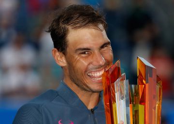 Nadal recupera la sonrisa en Abu Dabi