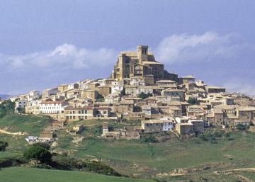 The town of Uju&eacute;, in Navarre.