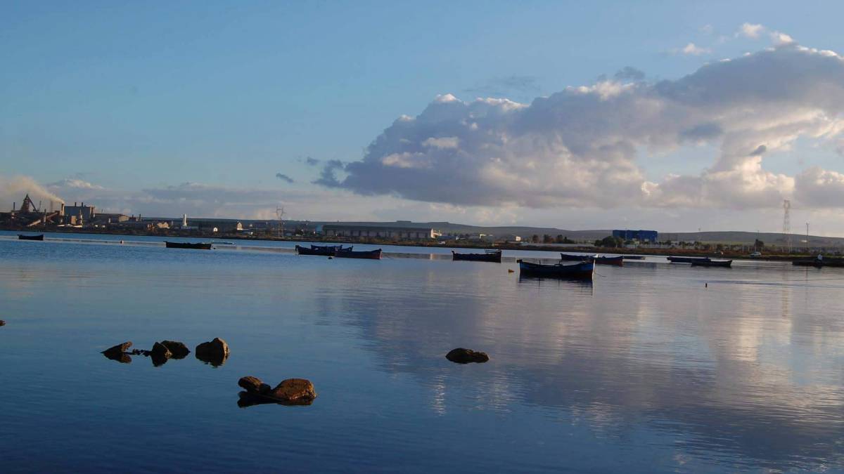 Limpiar un lago para dar esperanza