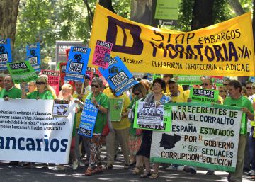 Manifestaci&oacute;n de afectados por las preferentes, cl&aacute;usulas suelo y otros abusos.