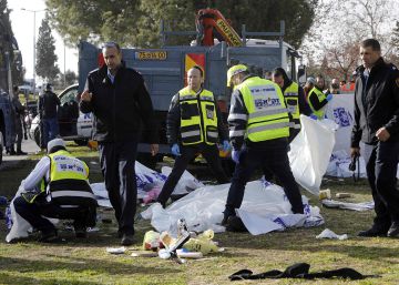 El atentado con un camión en Jerusalén, las imágenes