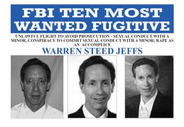 Carteles distribuidos por el FBI antes de que fuese arrestado el líder religioso Warren Jeffs. La policía le atrapó en 2006, en Nevada, en un semáforo.