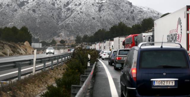 Traffic jams on the A-31.