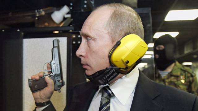 Putin, en el cuartel de los servicios de inteligencia.