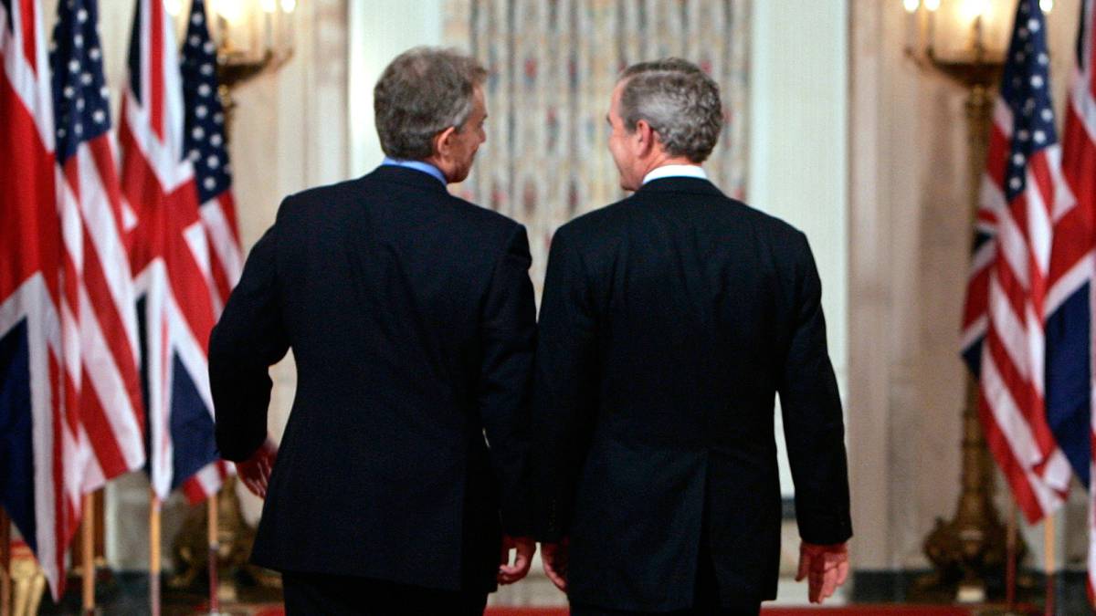 George W. Bush (d) y Tony Blair en la Casa Blanca, en 2006.