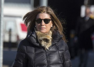 Rosal&iacute;a Iglesias, esposa del ex tesorero del PP Luis B&aacute;rcenas, a su salida de la Audiencia Nacional en San Fernando de Henares (Madrid), juzgada por el caso G&uuml;rtel.rn rn rn 